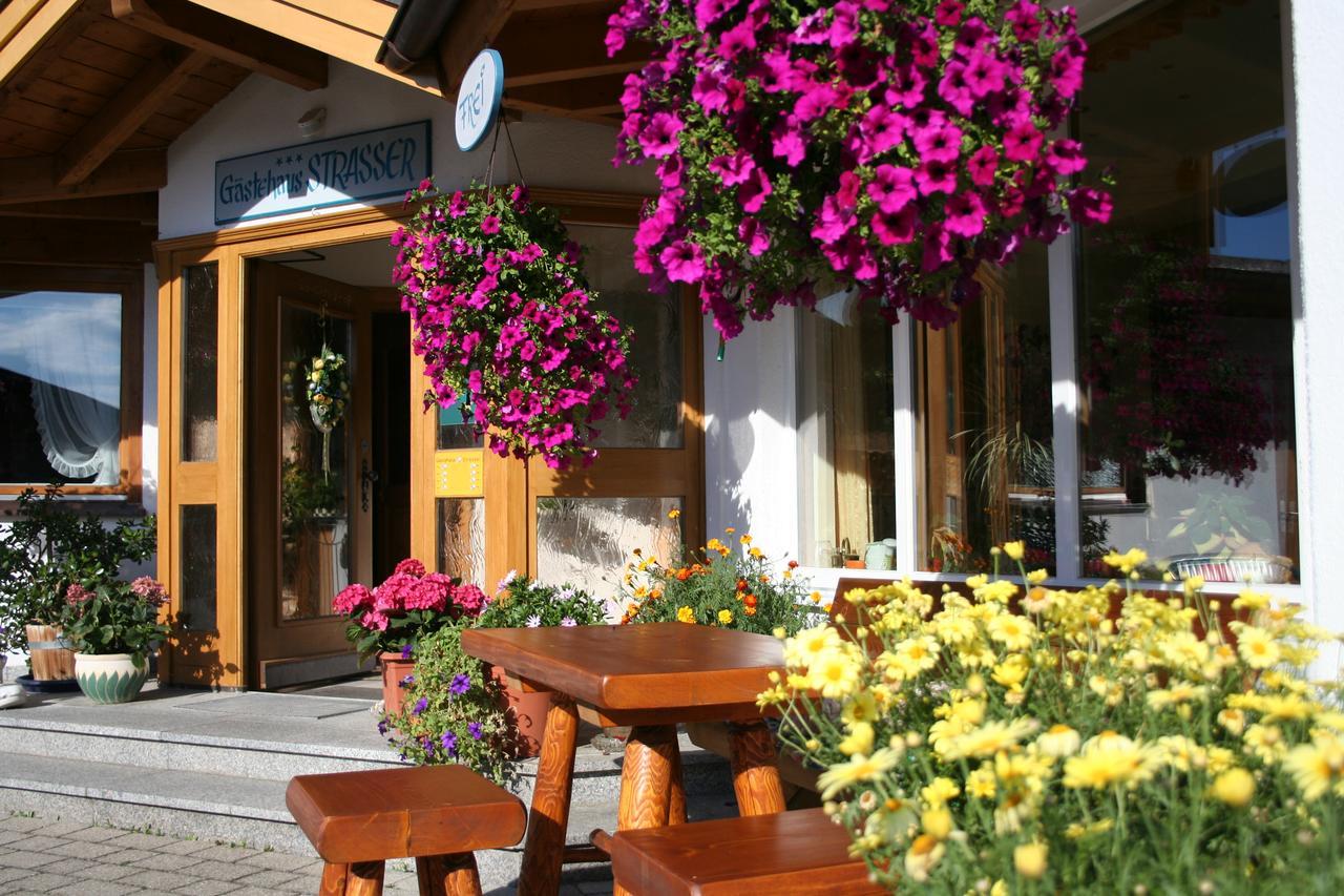 Gaestehaus Strasser Riezlern Bagian luar foto