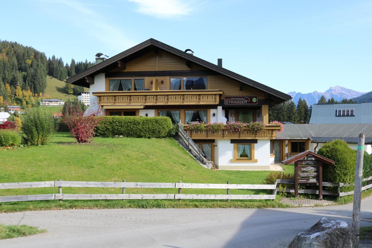 Gaestehaus Strasser Riezlern Bagian luar foto