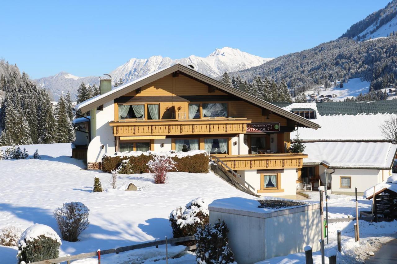 Gaestehaus Strasser Riezlern Bagian luar foto