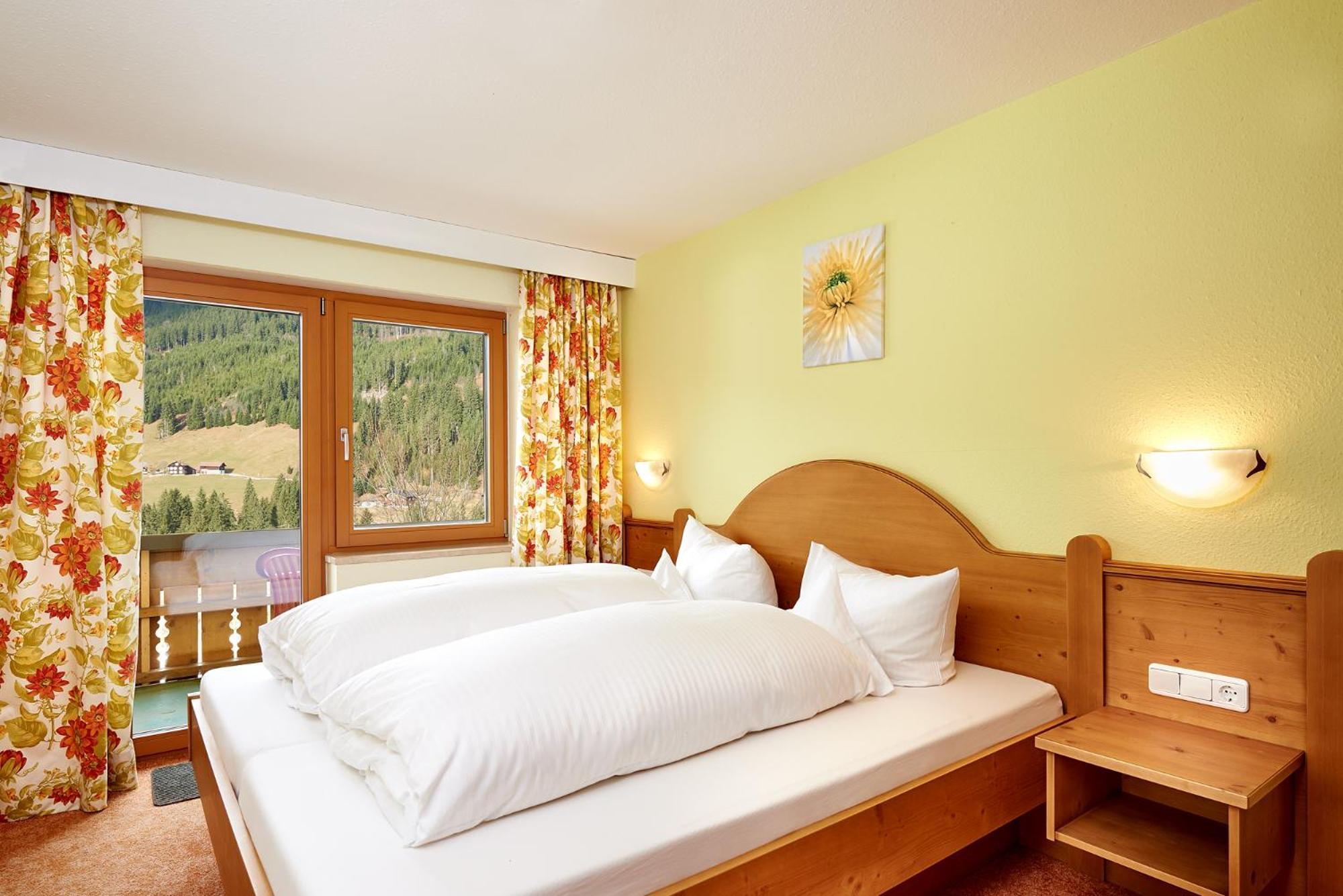Gaestehaus Strasser Riezlern Bagian luar foto